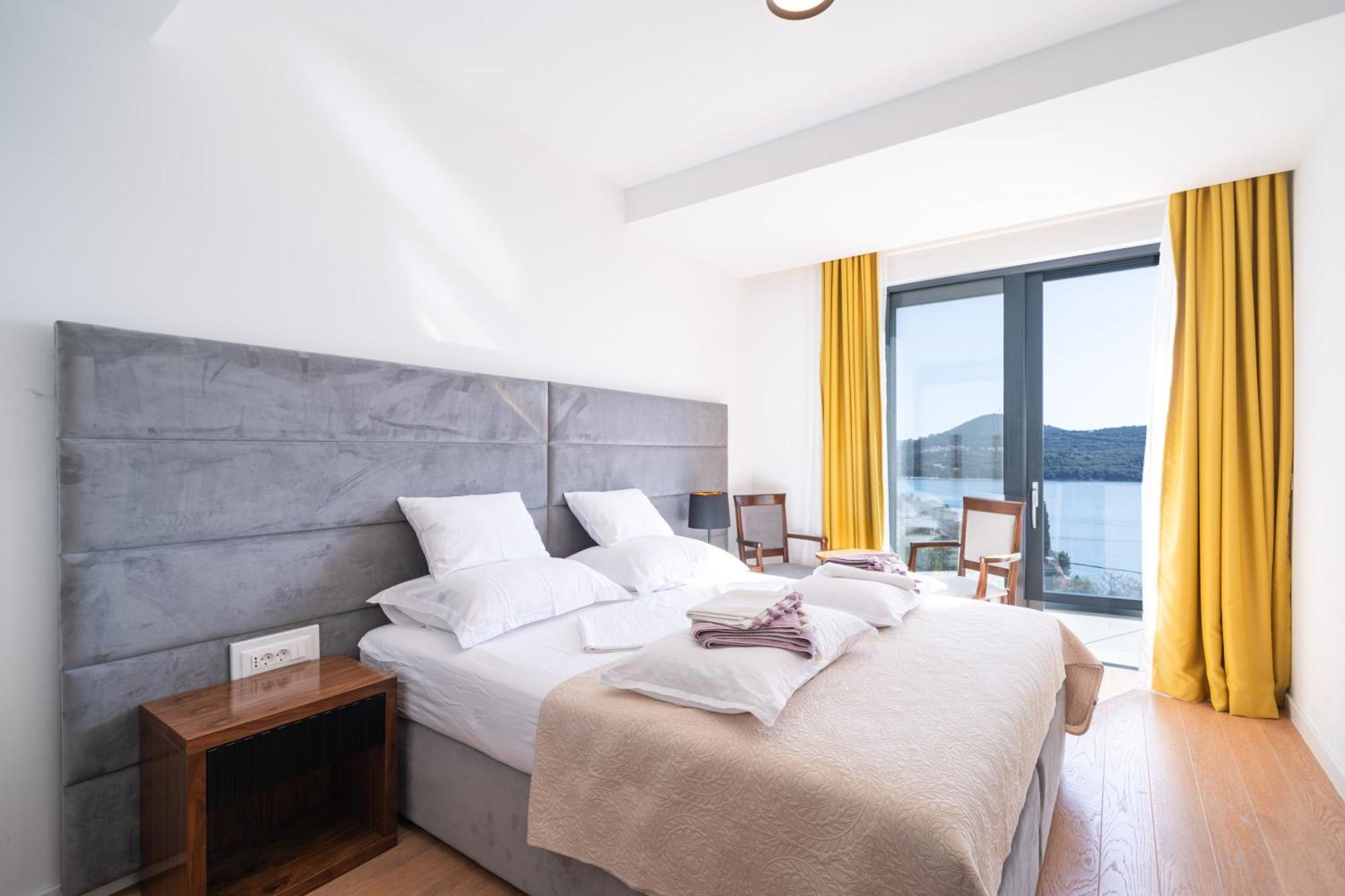 Laurus Five Stars Apartment *