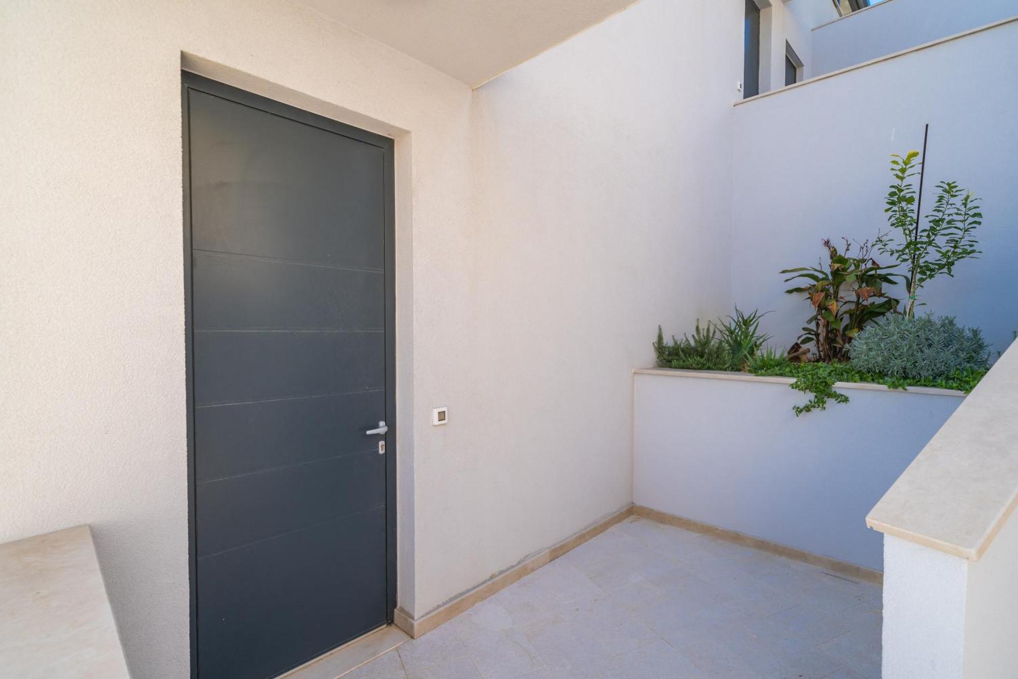 Laurus Five Stars Apartment *
