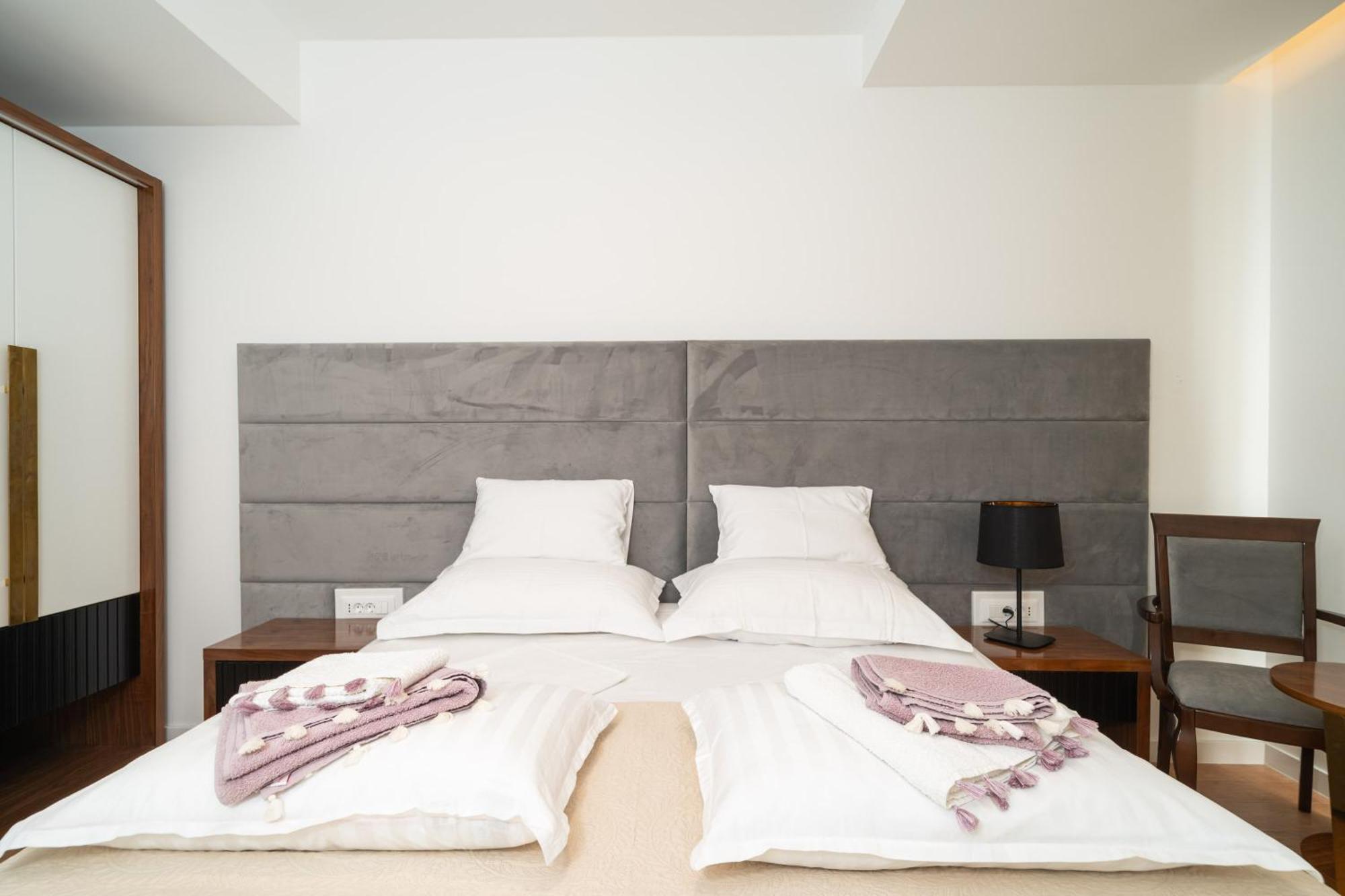 Laurus Five Stars Apartment *