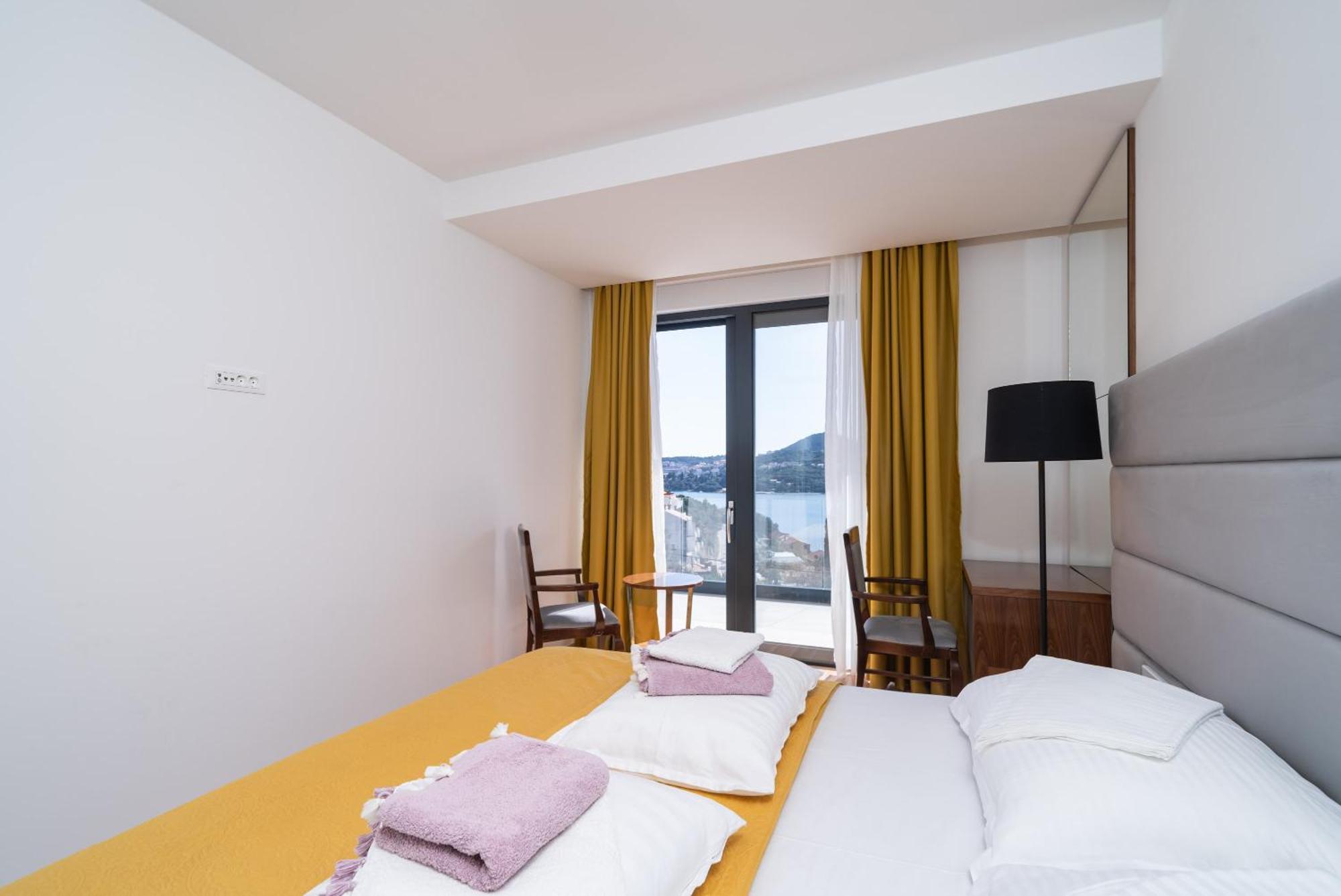 Laurus Five Stars Apartment *