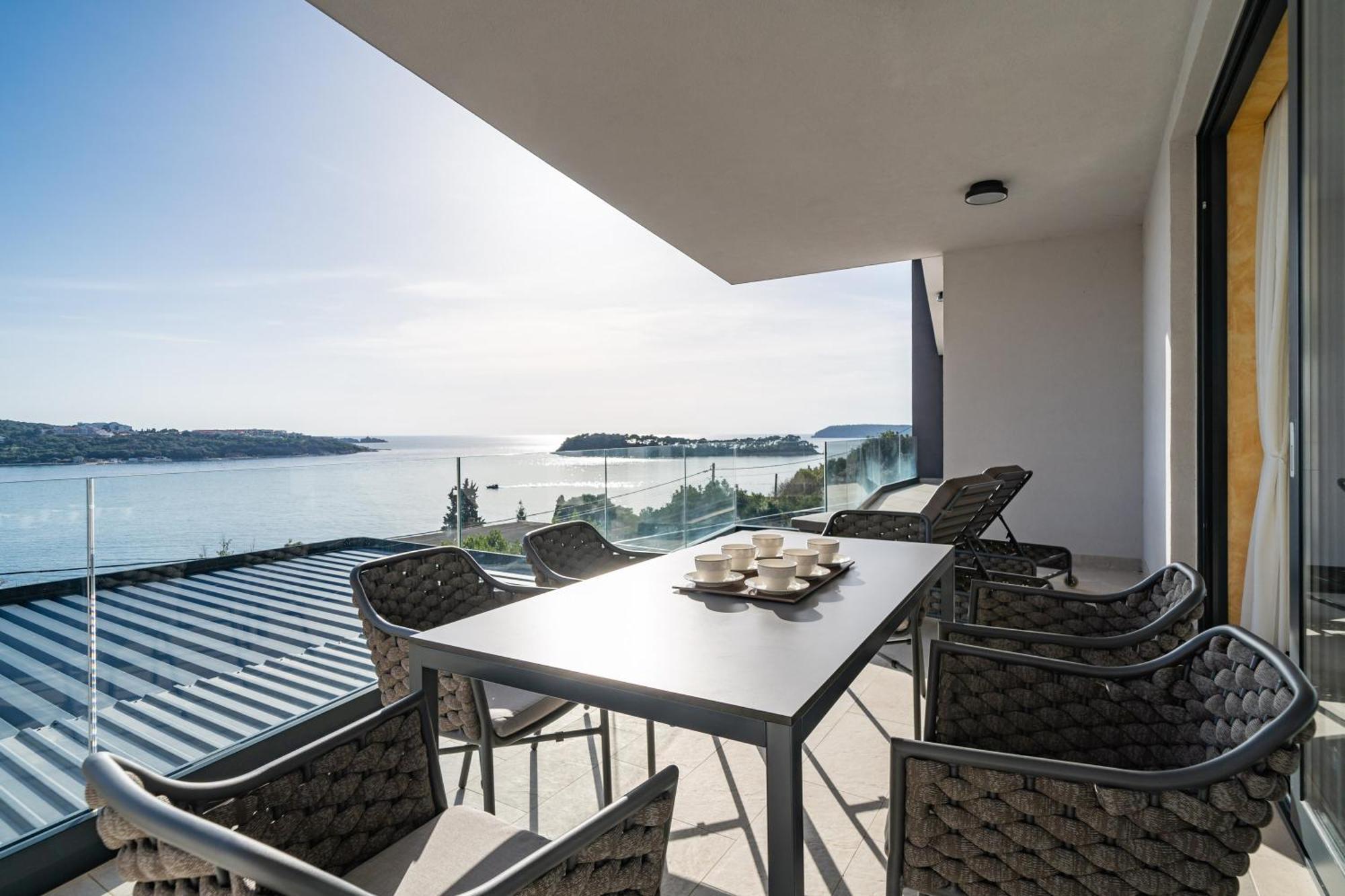 Laurus Five Stars