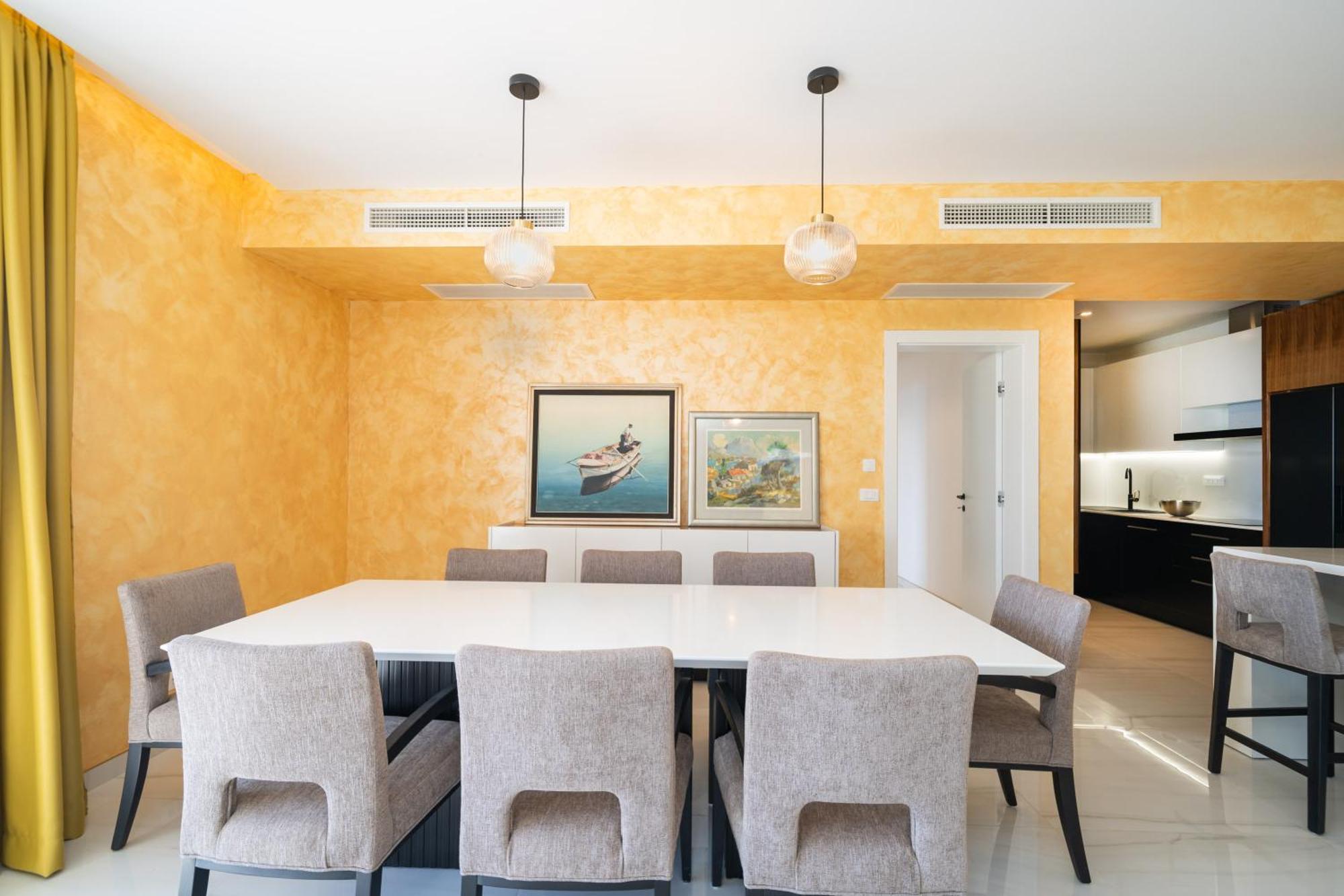 Laurus Five Stars Apartment *